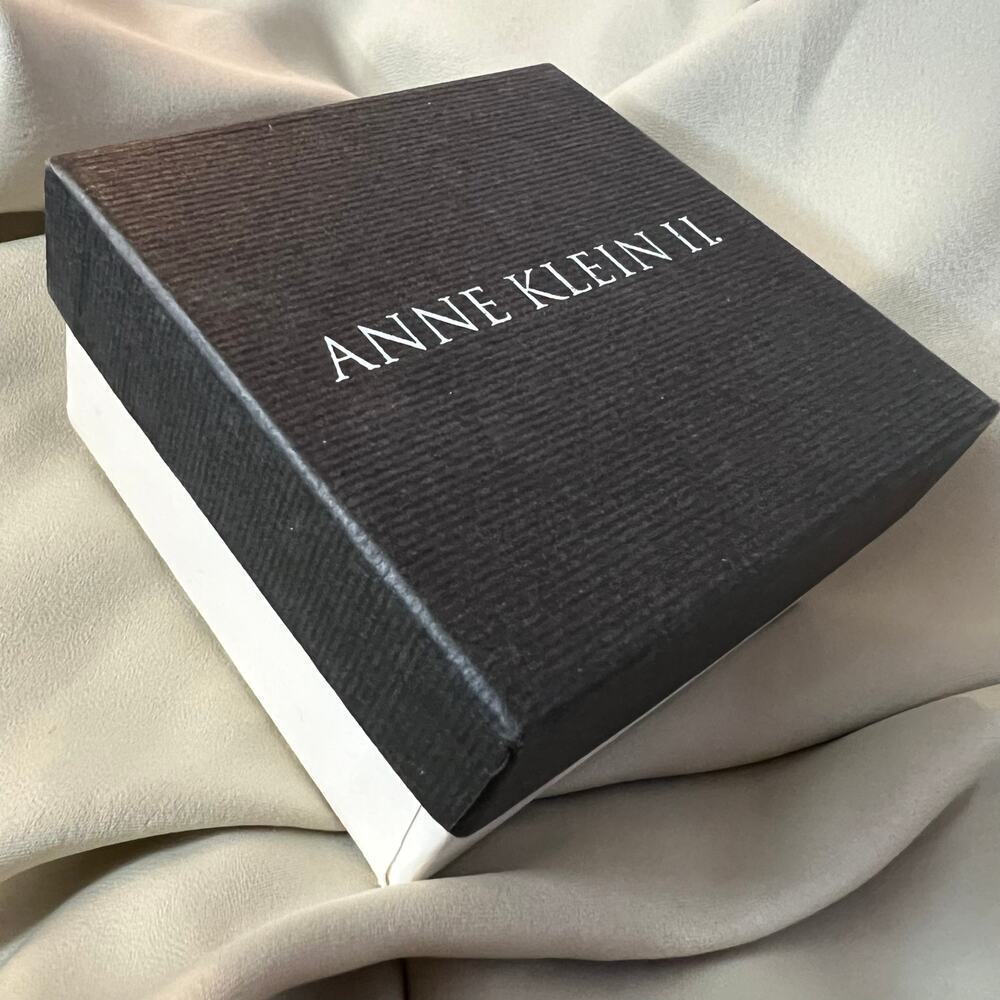 Vintage 80s NEW in Box Anne Klein II Silver Tone Dainty Mesh Rose Brooch Jewelry - Picture 8 of 9